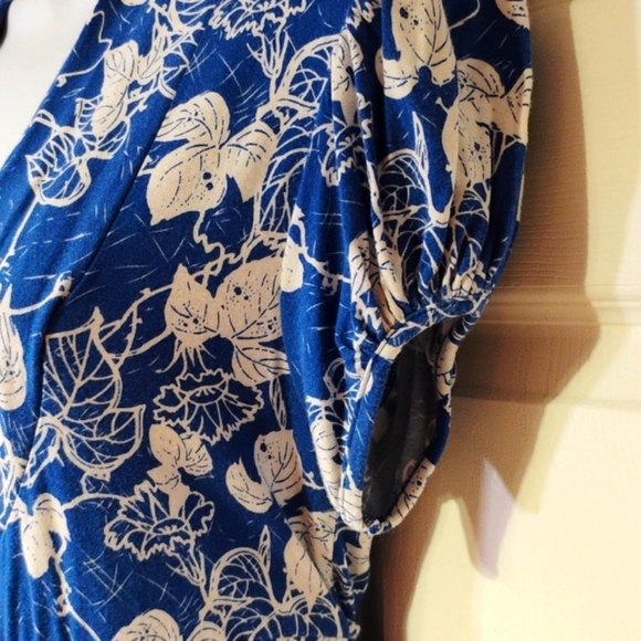 One September rayon top - Picture 3 of 13